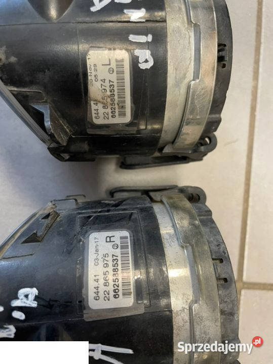Opel Insignia A halogen przód L R Kozubszczyzna sprzedam