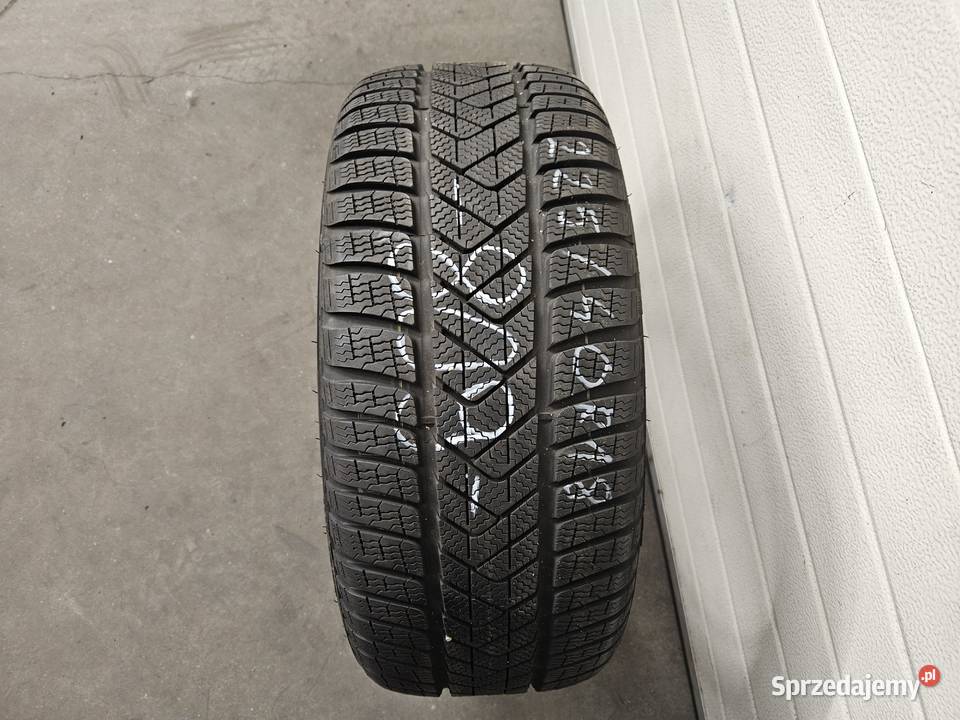 1 22540 R18 92V Pirelli Sotto Zero 3 2021r 680mm 225 Katowice