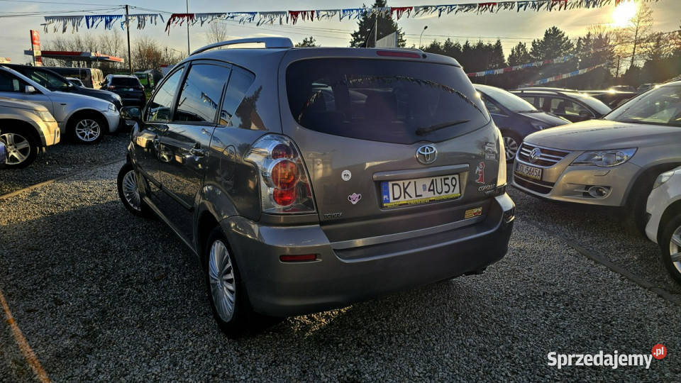 Toyota Corolla Verso 18 benzynalpg Zadbany Rok produkcji 2004 Świdnica
