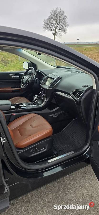Ford edge titanuim 4x4 35 benzyna 287 koni asystent parkowania