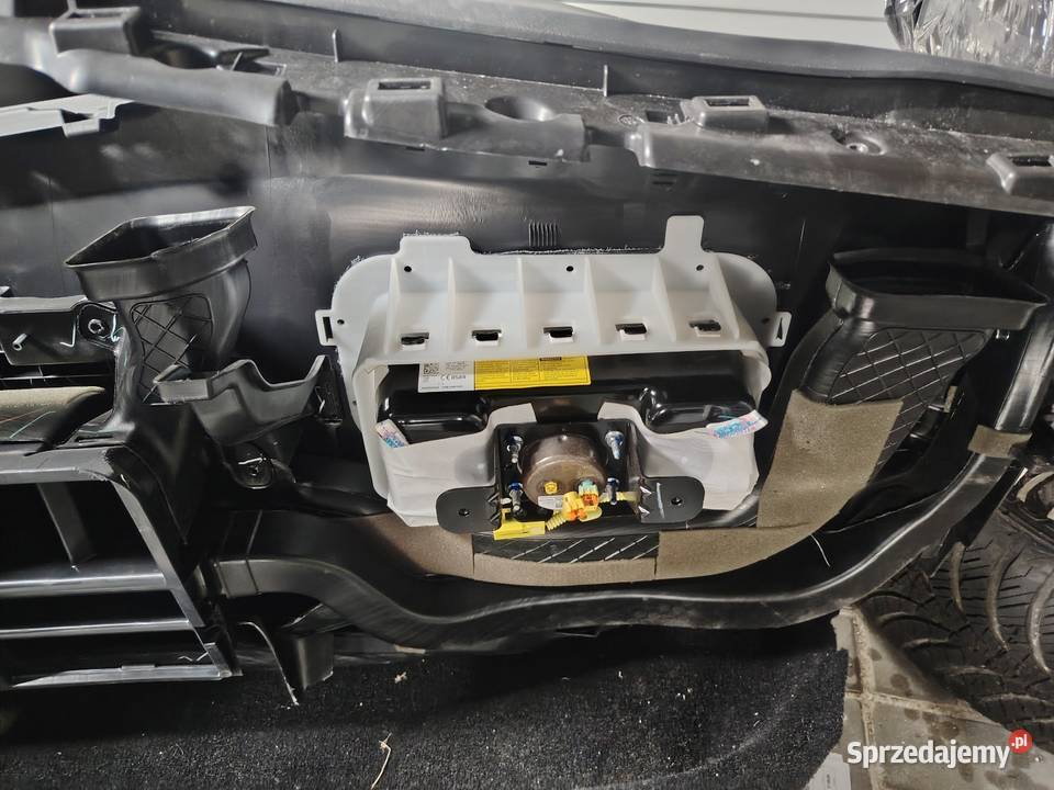 Deska kokpit czarna bez nici z airbag do