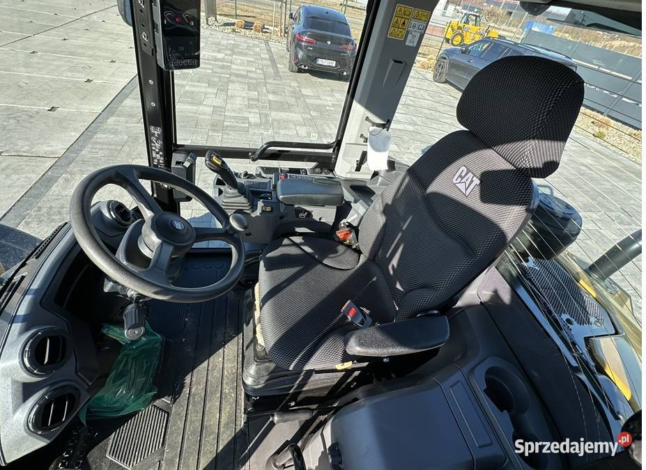 ŁADOWARKA KOŁOWA CATERPILLAR 906