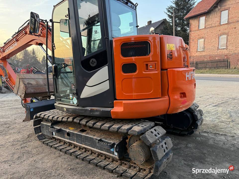 Maszyna budowlana Koparka Gąsienicowa Hitachi Nowa Ruda