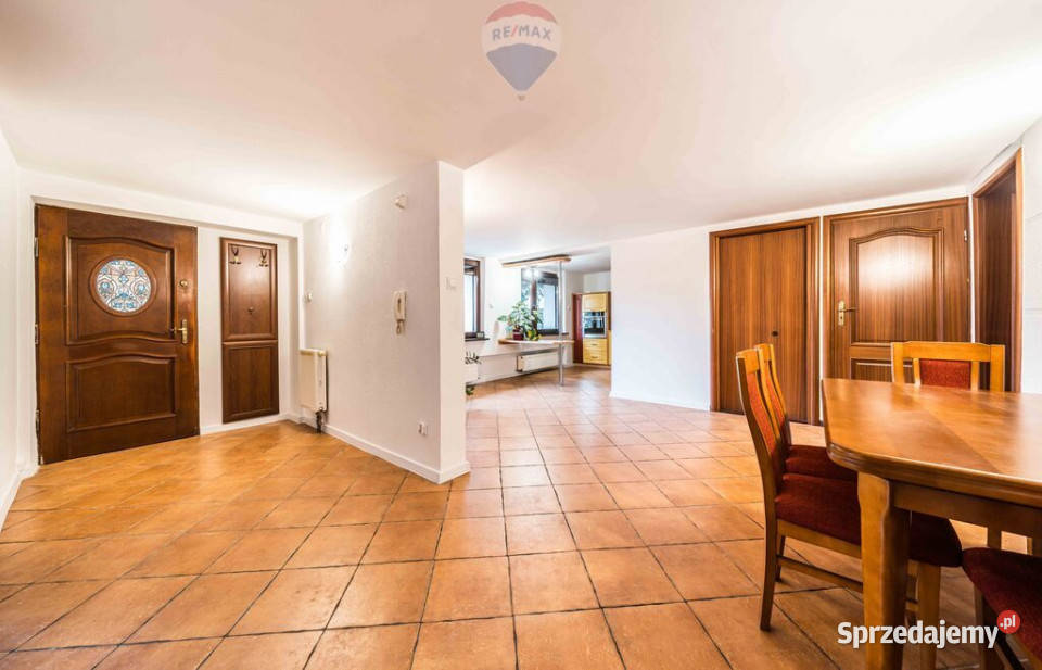 Na wynajem parter domu Racławicka od podwórza