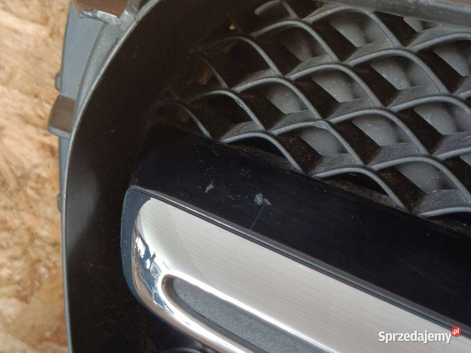 MERCEDES E KLASA W213 GRILL KRATKA ATRAPA