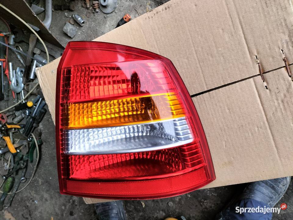 LAMPA TYŁ TYLNA PRAWA OPEL ASTRA II G 90521544 Kamień-Kolonia