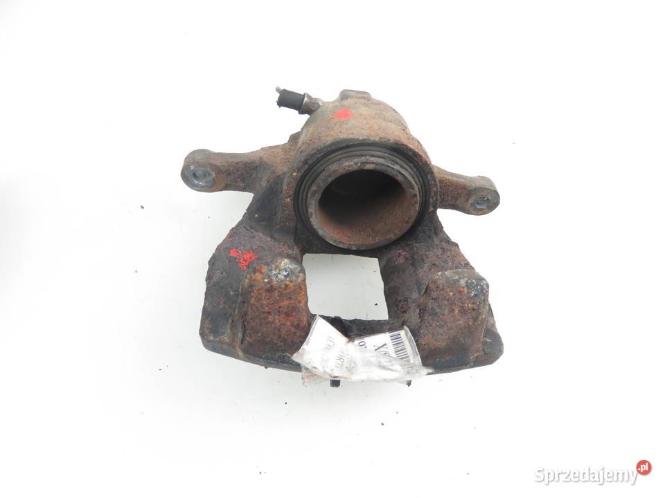 ZACISK LEWY PRZÓD AURIS II 14 D4D