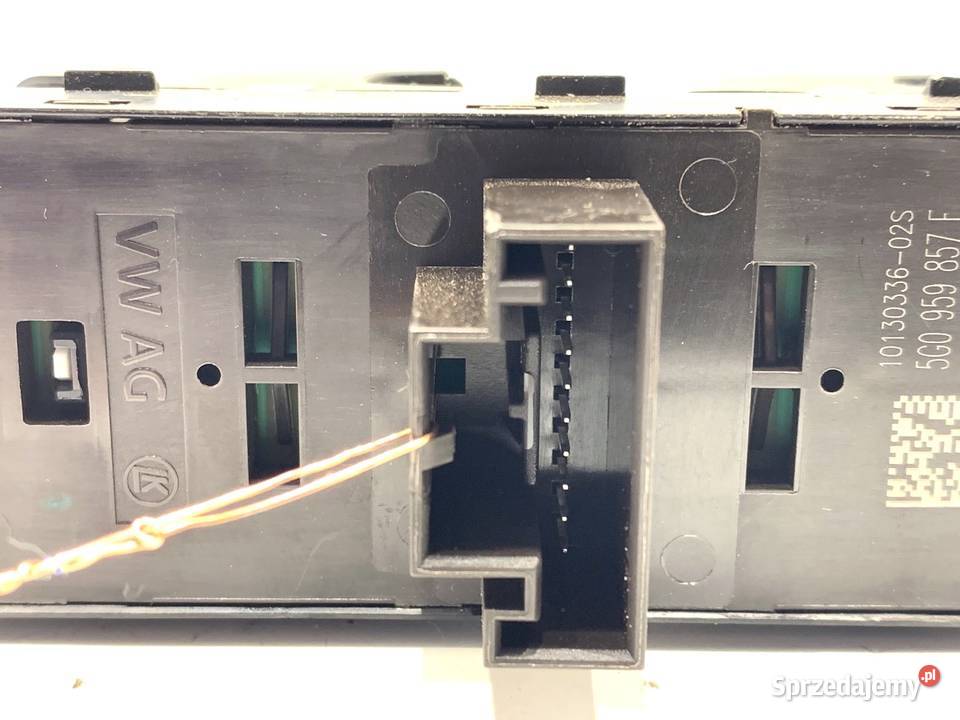 PRZEŁĄCZNIK SZYB VW PASSAT B8 5G0959857E Kombi Mechanizmy opuszczania szyb