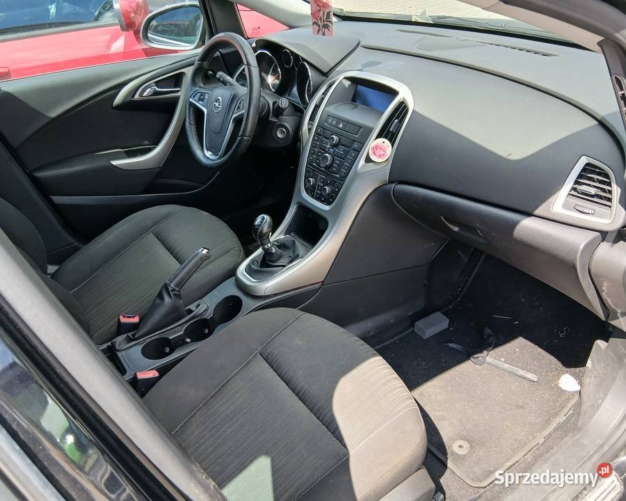 Opel Astra z 2011r 14 benzyna 1364cm3 Busko-Zdrój