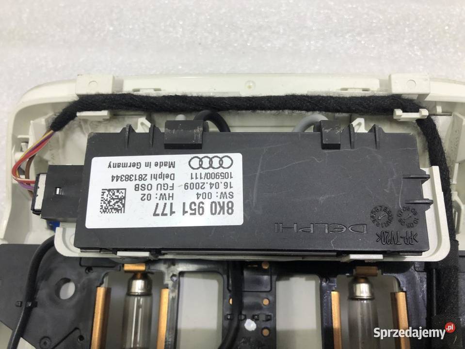 LAMPKA OŚWIETLENIE KABINY AUDI A5 8T 8K0951177 wielkopolskie
