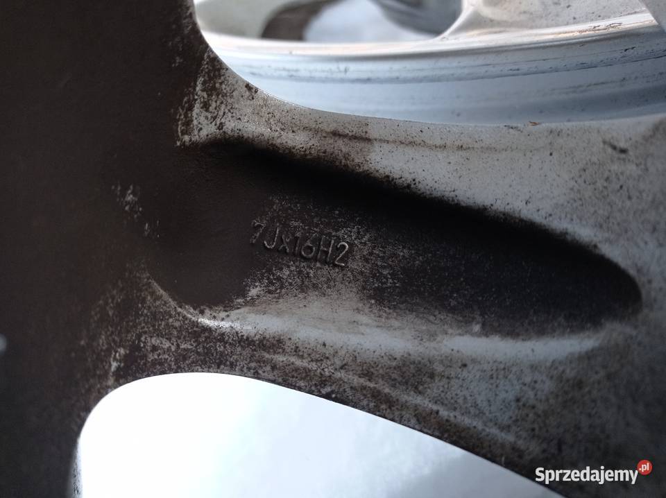 Felgi aluminiowe BMW E90 16 ET30 5x120 Radom