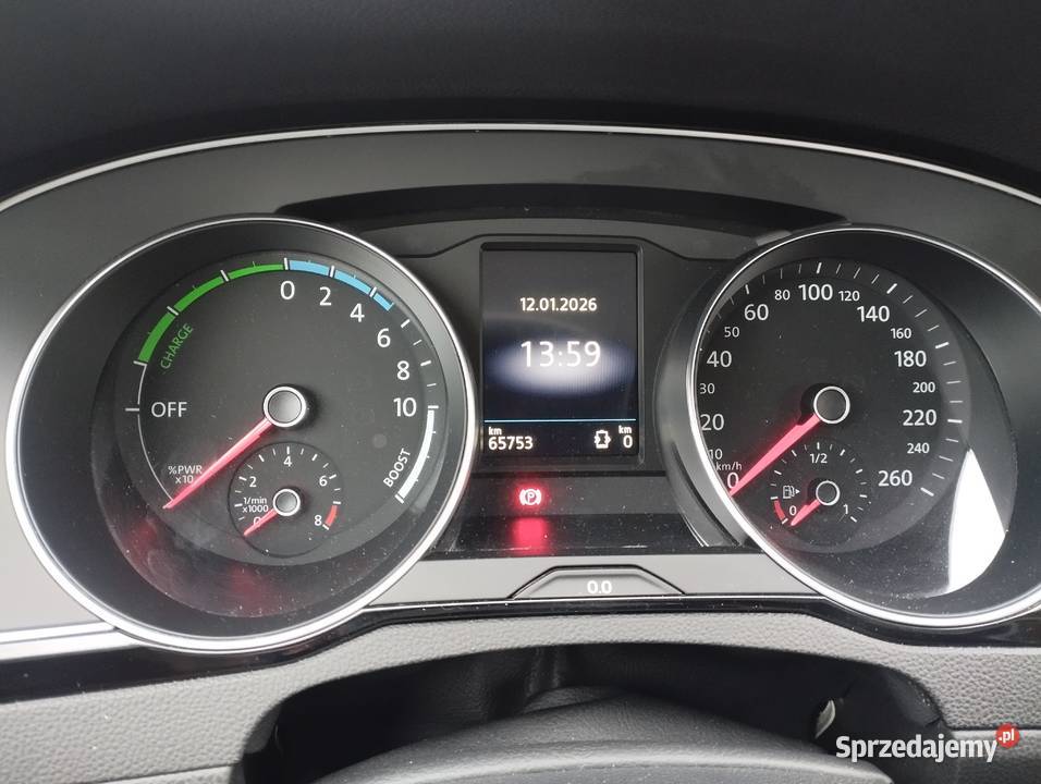 Volkswagen Passat PlugIn I Hybryda lakier metallic Passat Warszawa
