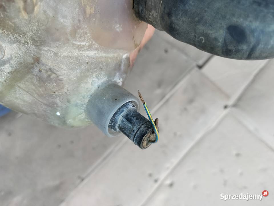 AUDI 80 B4 ZBIORNICZEK PŁYNU WODY WYRÓWNAWCZY sprzedam