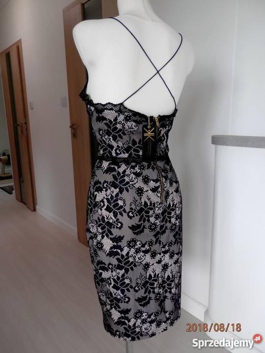 Sukienka Kim Kardashian Koronkowa Czarna