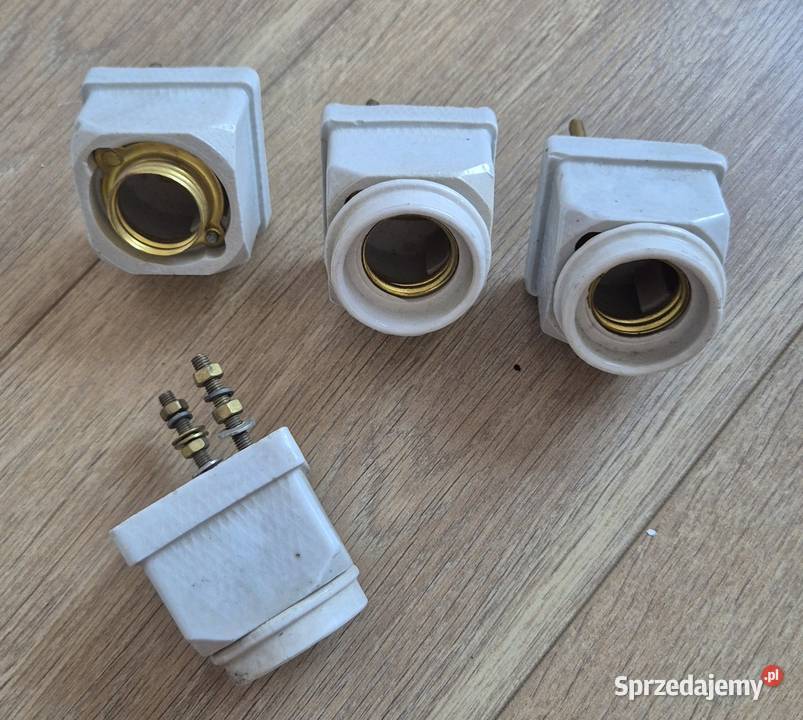 Oprawki ceramiczne kostki elektryczne PRL Gdańsk