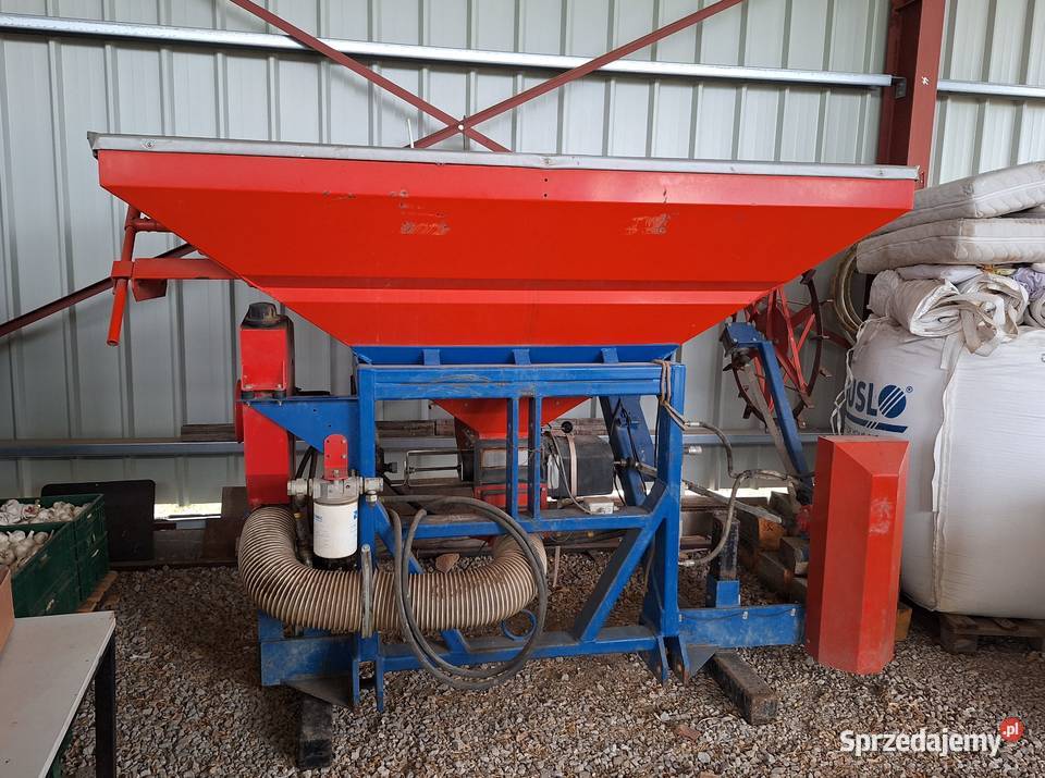 Zbiornik siewnika KUHN RAUCH tylny może być małopolskie