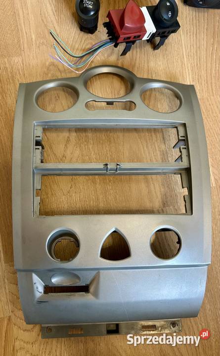 Konsola stokowa panel centralny Renault Megane mazowieckie Warszawa sprzedam