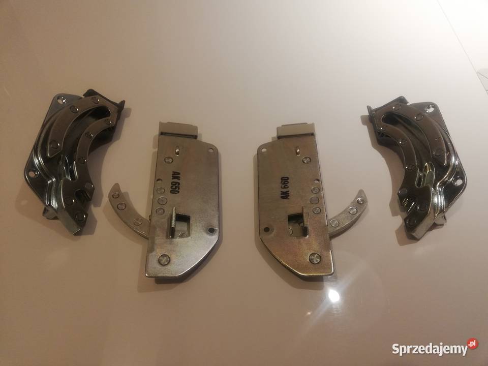 Zawiasy zawias do okna dachowego PVC FAKRO małopolskie Nowy Sącz