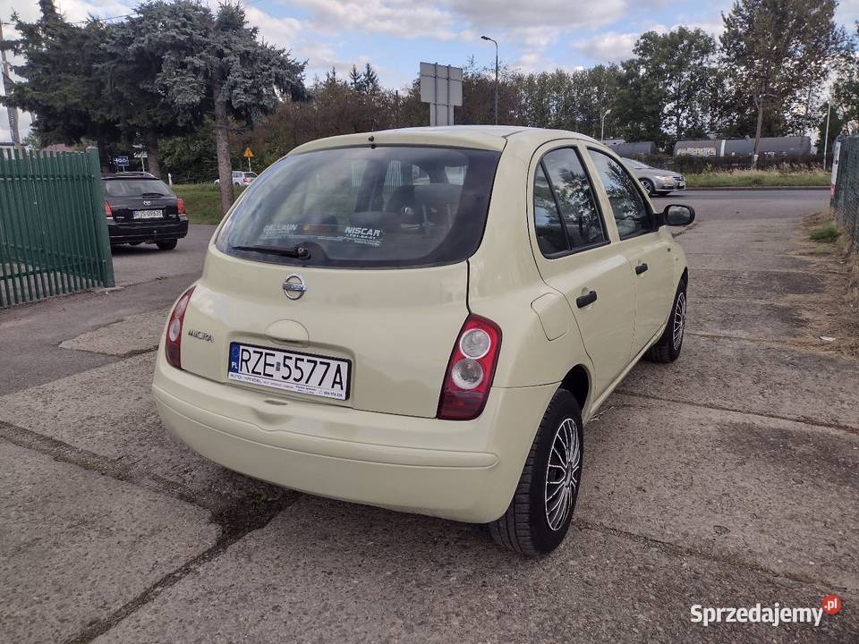 Nissan Micra K12 12 Benzyna 2004 80KM Jasło sprzedam