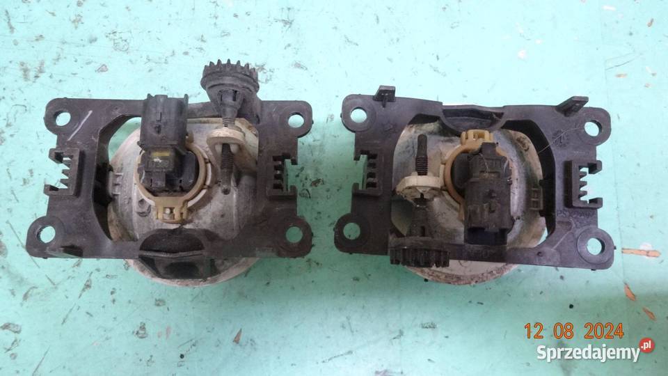 PEUGEOT 3008 I 20 10r halogen przedni 9685425180 osobowe świętokrzyskie sprzedam