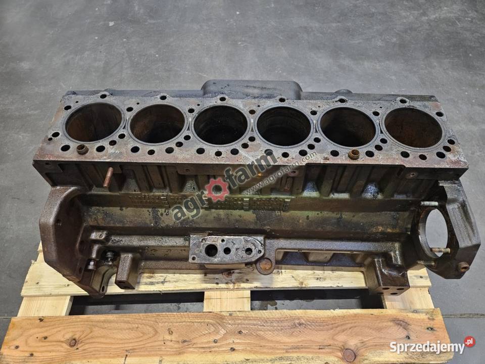 Blok silnika John Deere 8320 8420 8320 8220 Byków