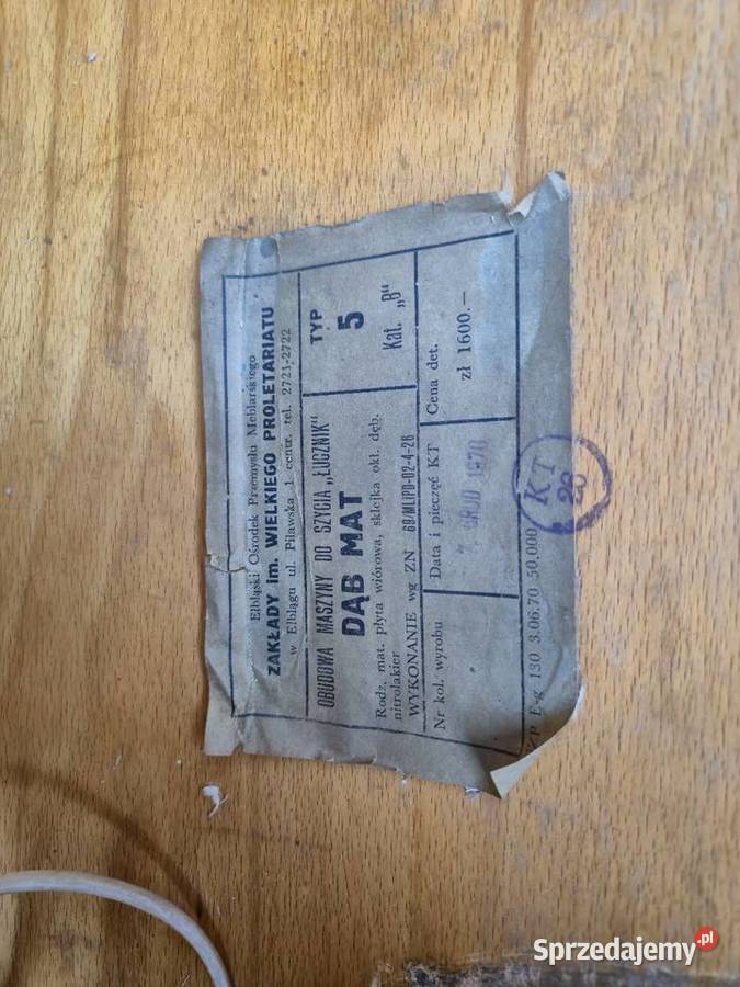 Maszyna do szycia Łucznik z szafką sprzedam