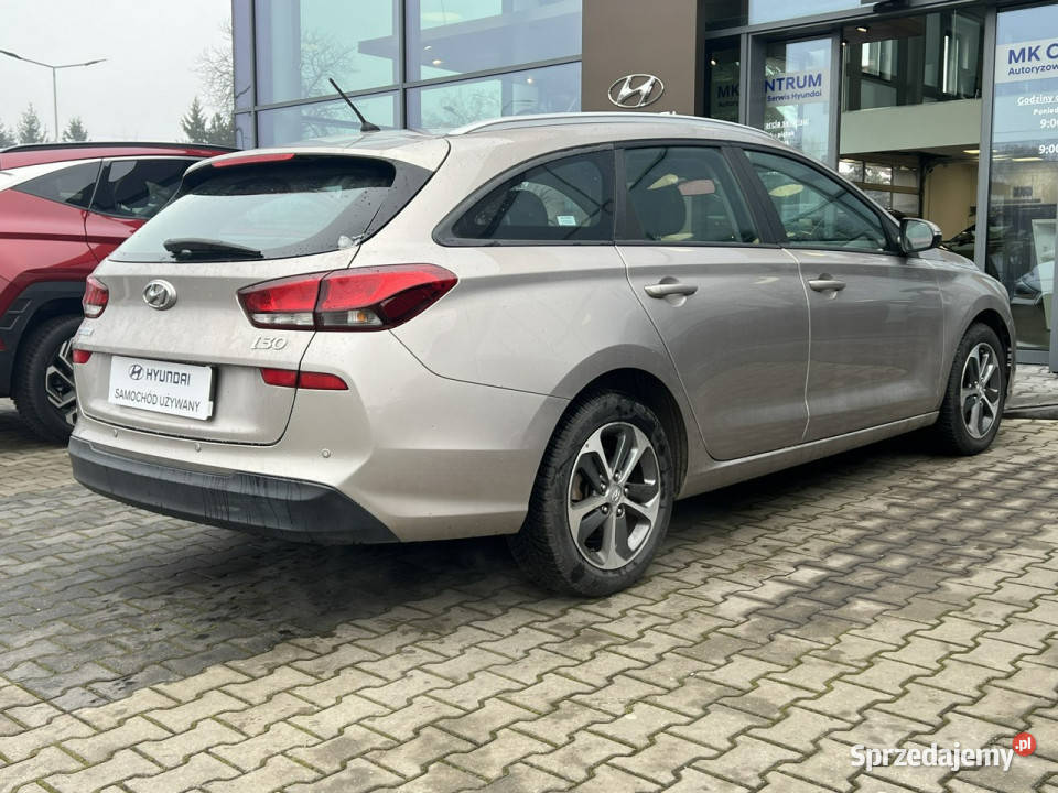 Hyundai i30 14 MPI 110 Classic Salon Polska III Piotrków Trybunalski