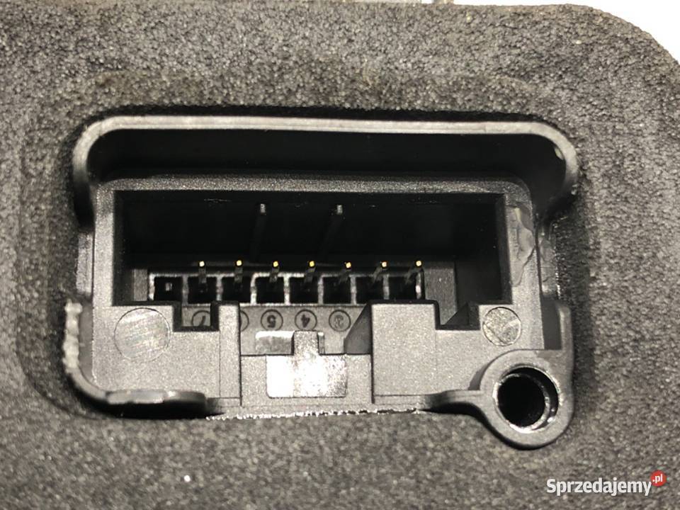 ZAMEK DRZWI LEWY PRZÓD SKODA FABIA III Hatchback