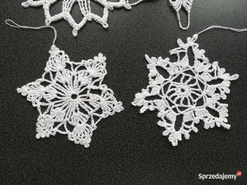 ręcznie haftowane na szydełku gwiazdki choinka biały