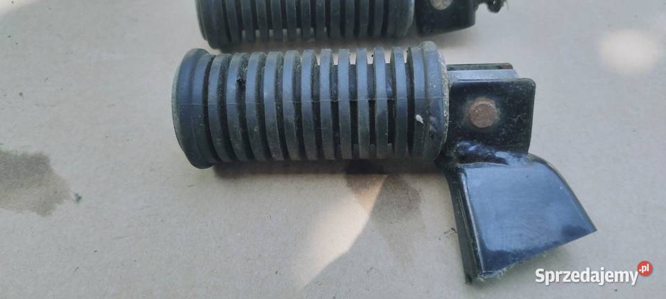 Suzuki Intruder 125 podnóżek podnóżki tył mazowieckie sprzedam