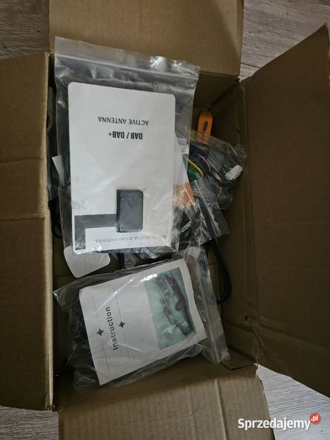 Sprzedam Radio dotykowe z ramką samochodowe do Grudziądz