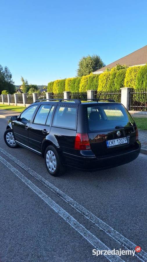 Volkswagen Golf 4 16 benzyna wersja ESP Dębica sprzedam