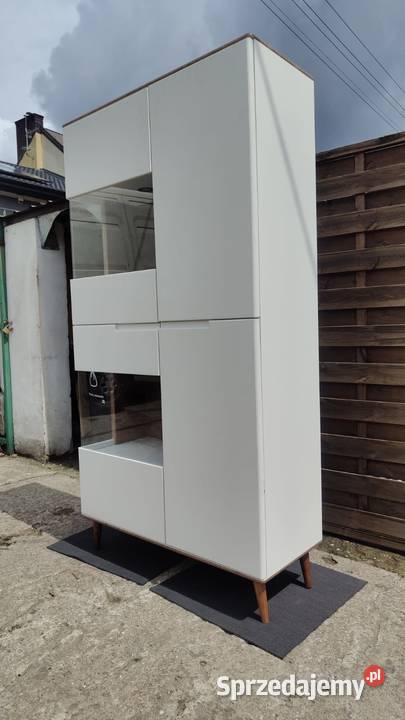 Witryna Vincent Agata Meble oświetlenie LED Kredensy i witryny