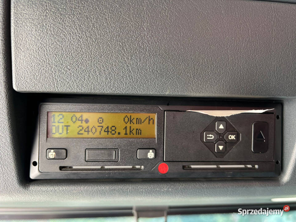 Ciagnik 6x4 z dzwigiem do drewna do drzewa Warszawa