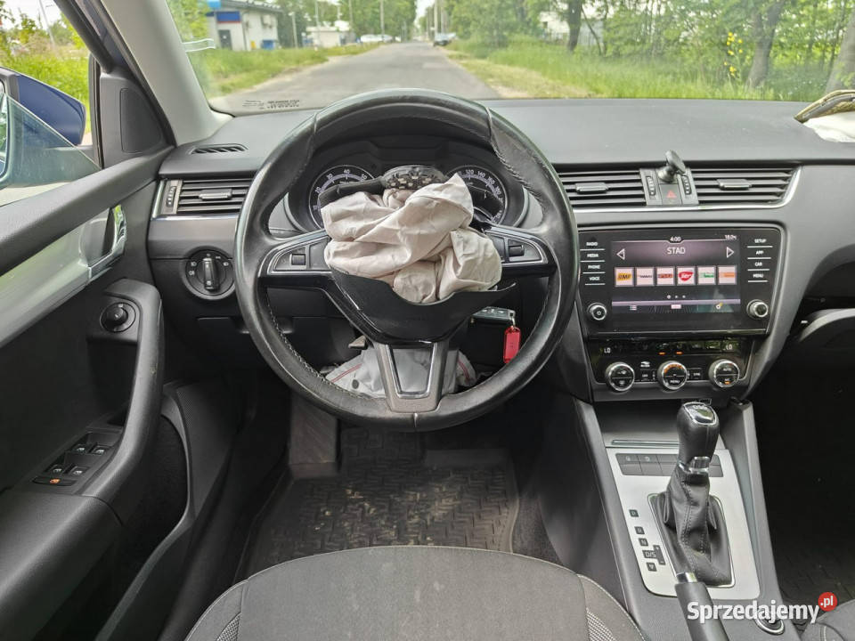 koda Octavia Salon 1 właściciel Benzyna DSG III światła przeciwmgielne Karczew