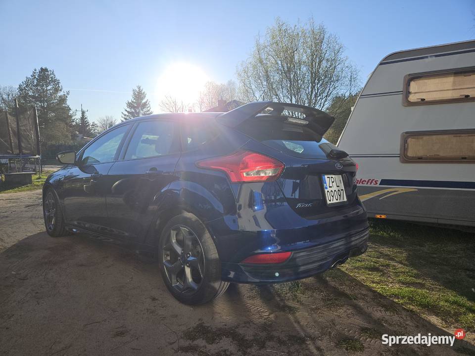 Ford Fokus ST Niski orginalny przebieg Hatchback sprzedam