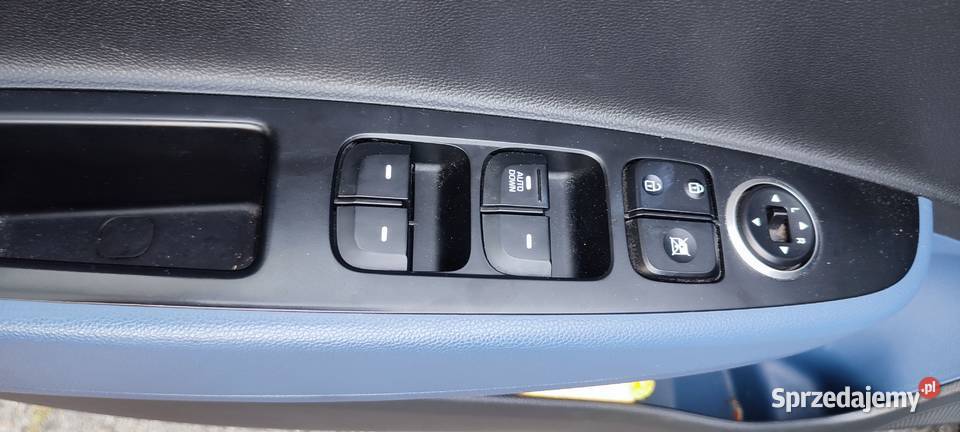 Hyundai i10 serwisie potwierdzony przebieg dwa elektryczne lusterka Motoryzacja lubuskie Droszków
