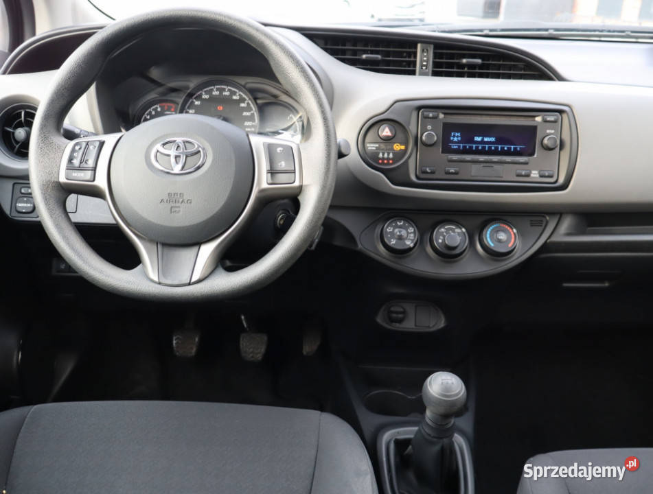Toyota Yaris 10 VVTi asystent pasa ruchu Piaseczno sprzedam