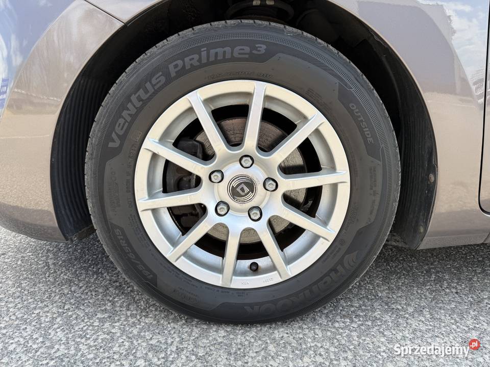 Hyundai i30 14 BENZYNA Klimatyzacja Ledy ABS Konin