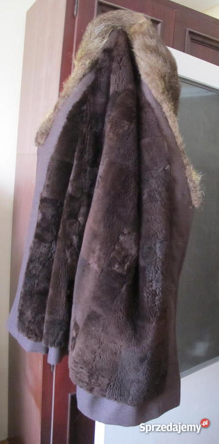 Pelisę męską nową