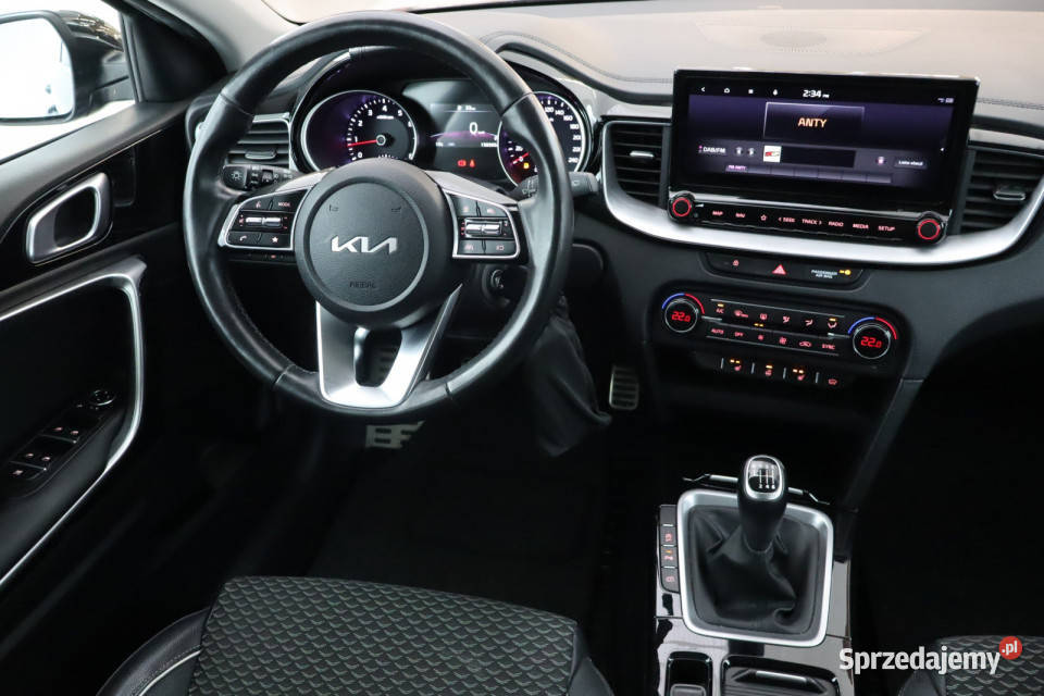Kia Ceed 15 TGDI sprzedam