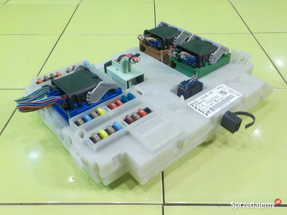 VOLVO S60 II RDESIGN 16 T3 11r skrzynka Suków