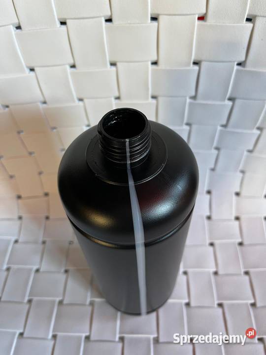 Butelka 1l HDPE czarna z czerwoną nakrętką z