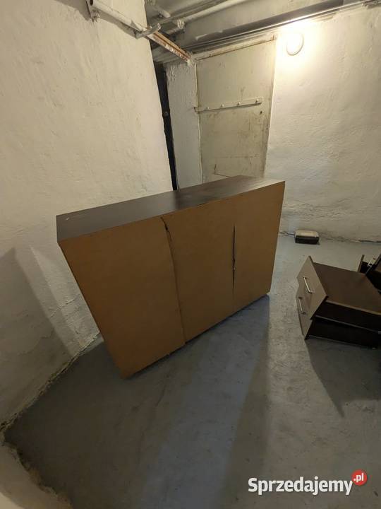 Sprzedam duża zafę z półkami