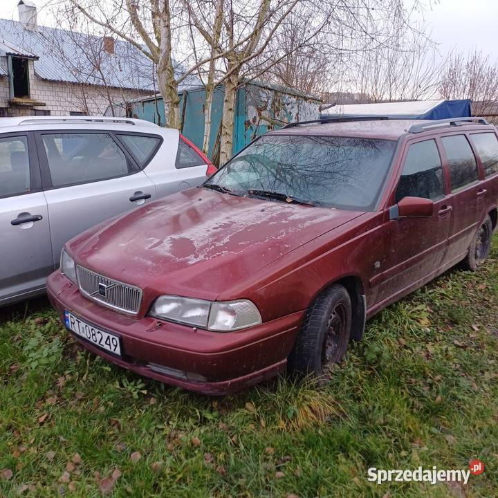 Zestaw dwoch aut na chodzie brak pt adekwatna kupiony w Polsce Samochody osobowe Sandomierz