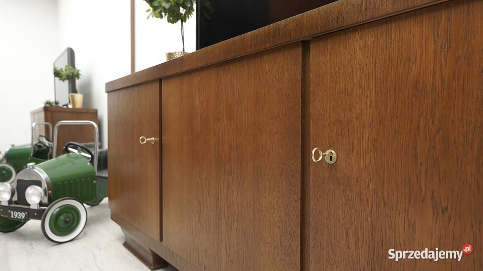 Zabytkowa komoda z lat 40tych w stylu art deco