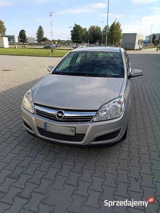 Sprzedam Opel Astra H Sedan 225600km Kraków sprzedam