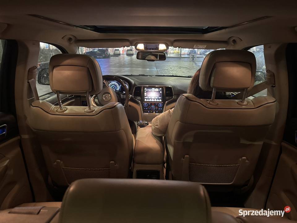Jeep Grand Cherokee Wk2 salon Polska Krzywica