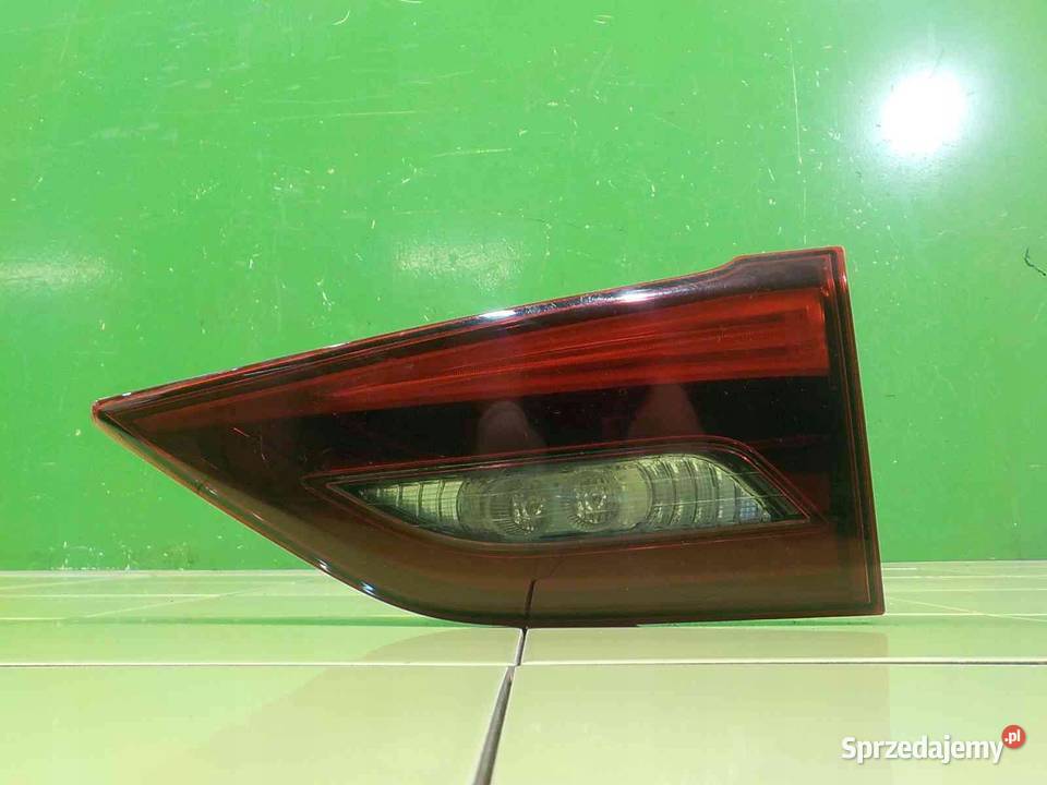 TOYOTA AVENSIS T27 T29 III LIFT II 17r KOMBI 5D Lampy tylne Suków