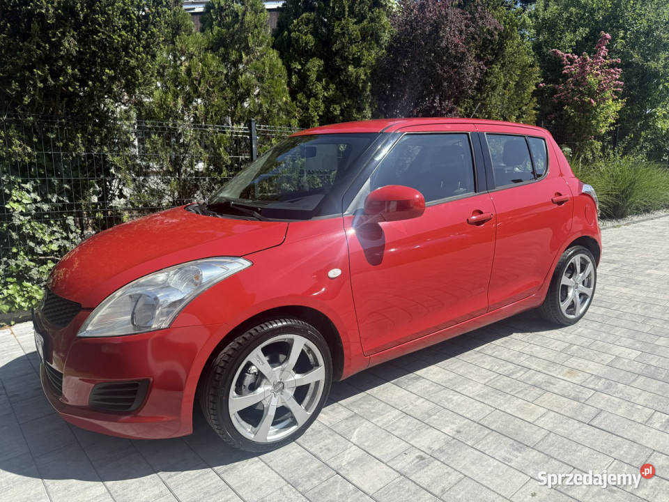 Suzuki Swift Niski oryginalny przebieg V 2010 kurtyny powietrzne wielkopolskie Poznań
